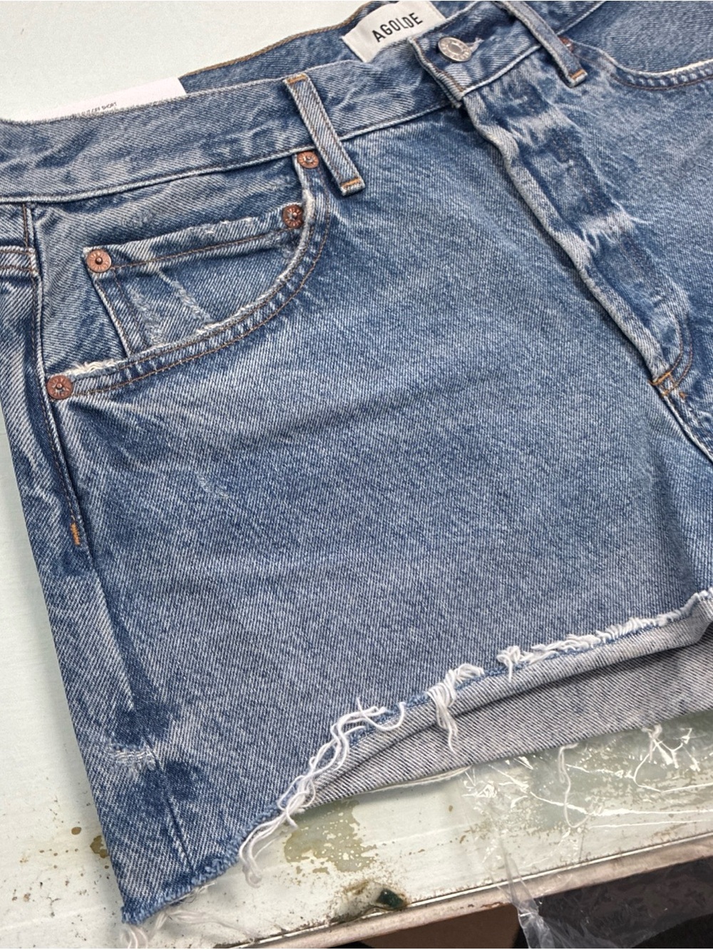 Agolde Parker Vintage Cut Off Short - Light Wash Blue Denim - Size 29 NWT New - Picture 5 of 16